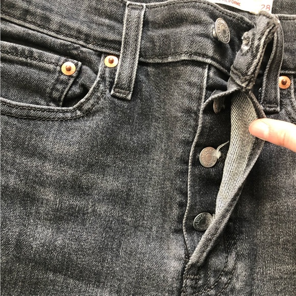 Levi’s Wedgie Skinny Raw Hem Cropped Jeans Size 28 - Picture 10 of 14